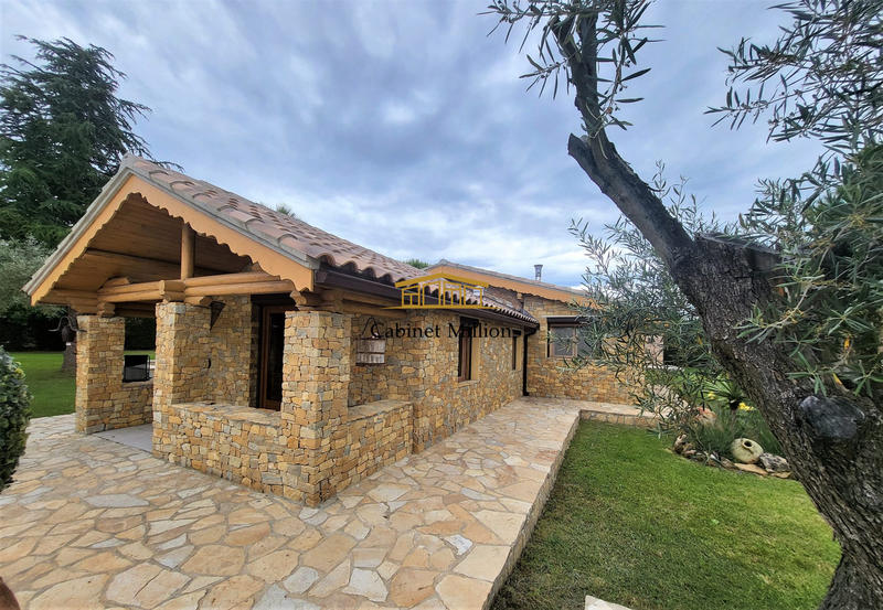 Mas - 150 m² - 6 pièces