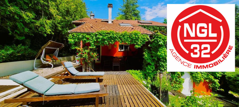 Maison - 250 m² - 9 pièces