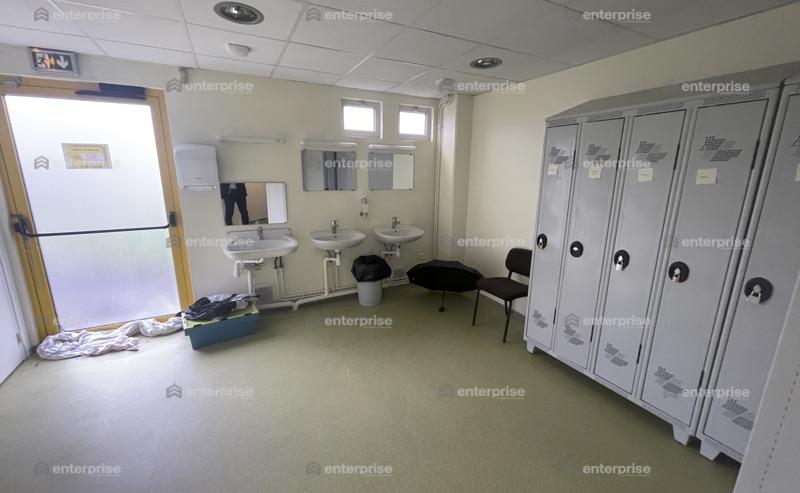 Entrepôt - 4 966 m²