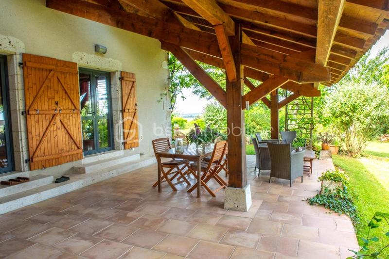 Maison ancienne - 360 m² - 7 pièces