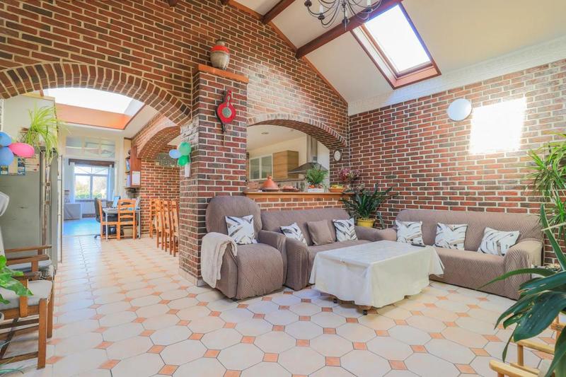 Maison - 174 m² - 8 pièces