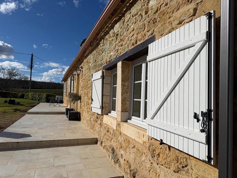 Maison - 241 m² - 5 pièces