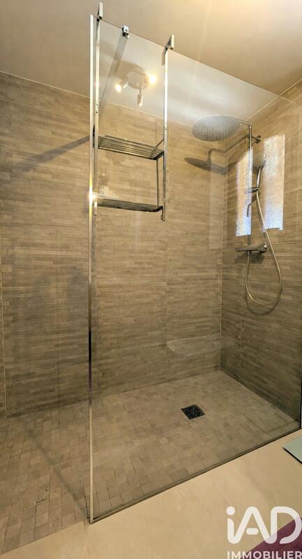 Maison - 206 m² - 6 pièces