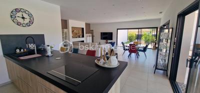 Villa - 213 m² - 5 pièces