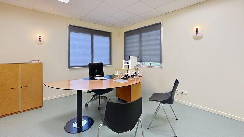 Bureau - 302 m²