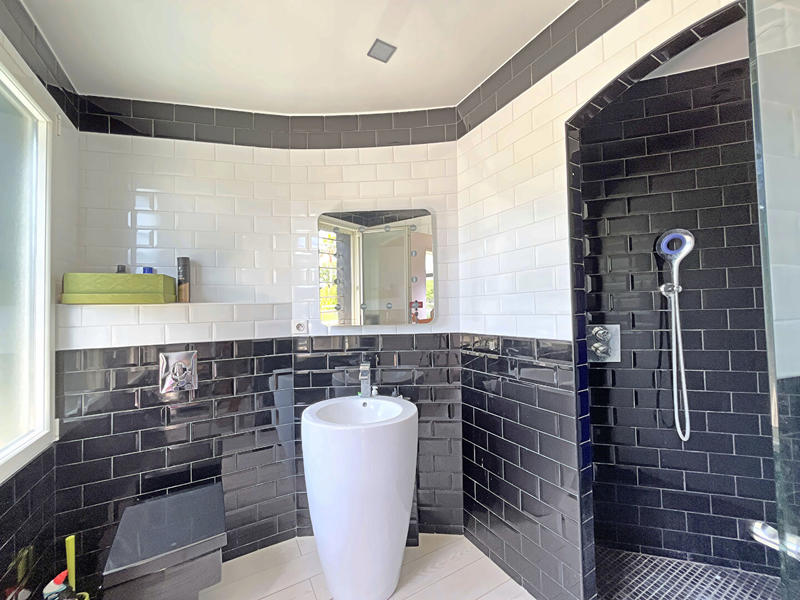 Maison - 279 m² - 7 pièces