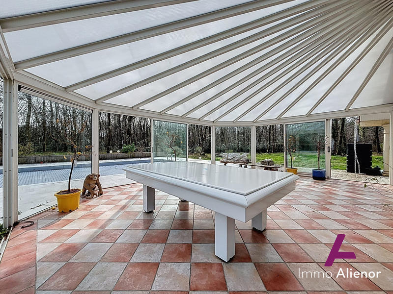 Maison traditionnelle - 183 m² - 6 pièces