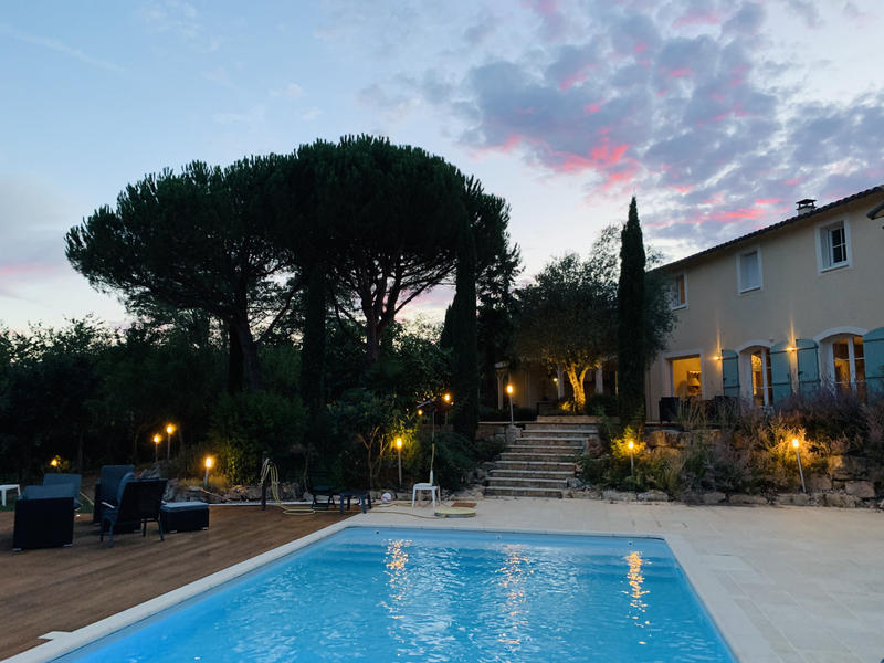 Villa - 463 m² - 13 pièces