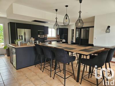 Maison - 193 m² - 9 pièces