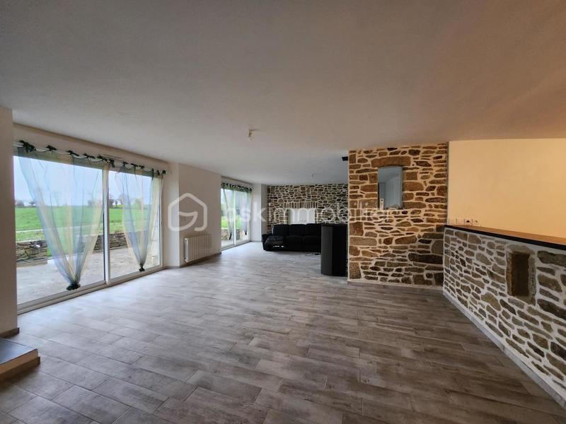 Maison en pierre - 160 m² - 6 pièces