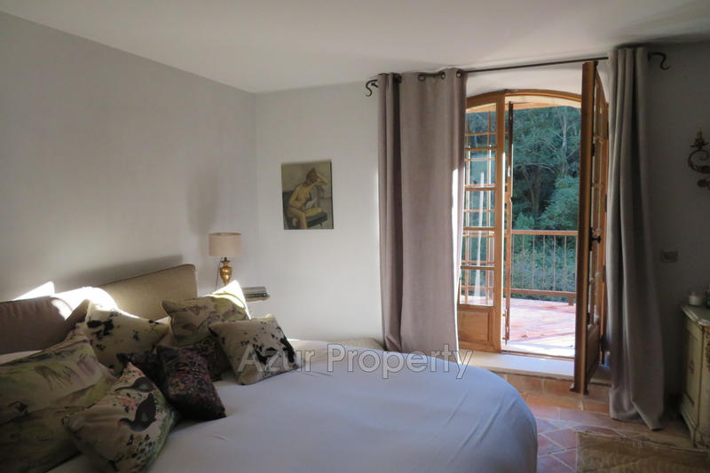 Maison - 460 m² - 14 pièces