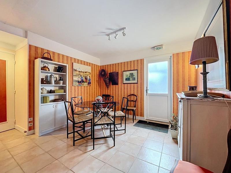 Propriété - 450 m² - 17 pièces