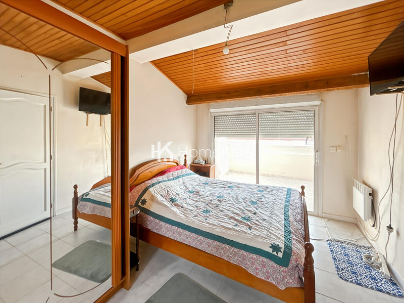 Maison - 200 m² - 8 pièces