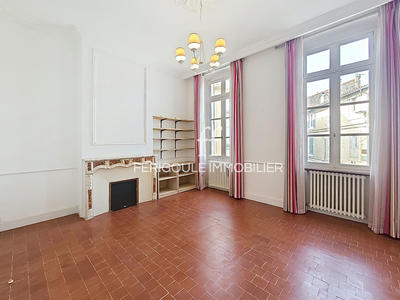 Appartement - 135 m² - 5 pièces