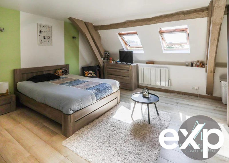 Maison - 240 m² - 7 pièces