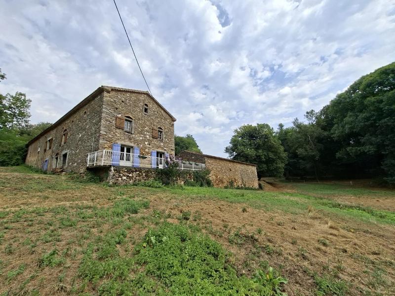 Maison - 225 m² - 7 pièces