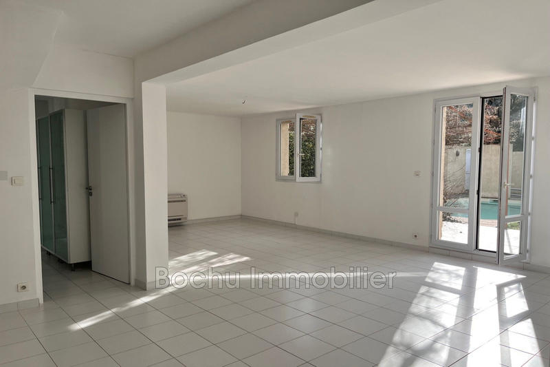 Maison - 143 m² - 6 pièces