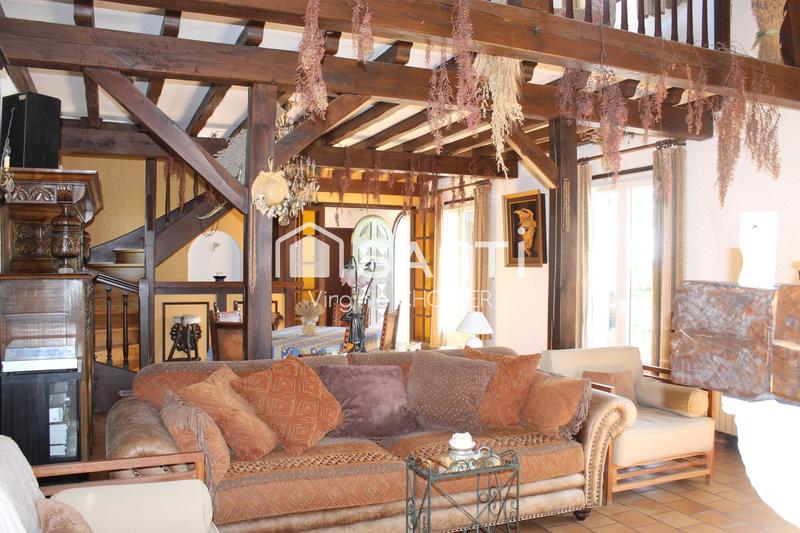 Maison - 204 m² - 6 pièces