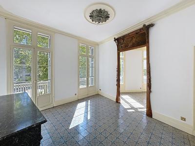 Immeuble mixte - 280 m²