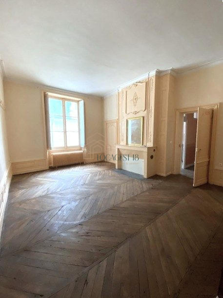 Appartement - 182 m² - 5 pièces