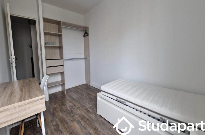 Chambre - 11 m² - 1 pièce