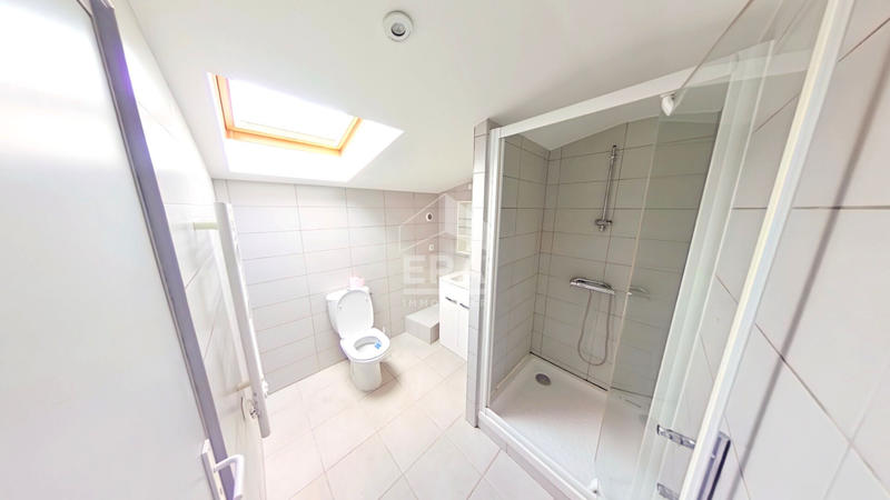 Maison - 111 m² - 6 pièces