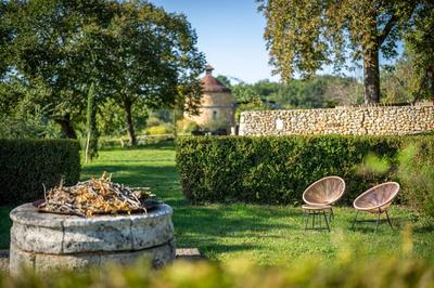 Maison - 785 m² - 15 pièces