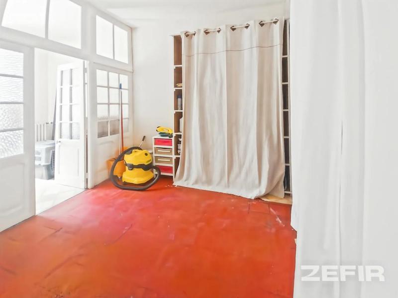 Maison - 320 m² - 10 pièces