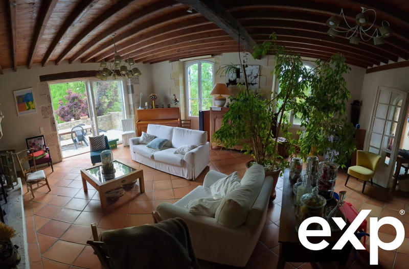 Bastide - 343 m² - 8 pièces