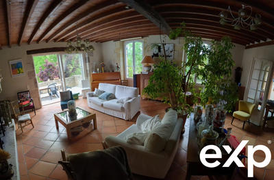 Maison - 343 m² - 8 pièces