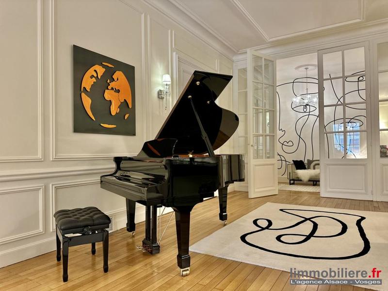 Appartement - 321 m² - 8 pièces