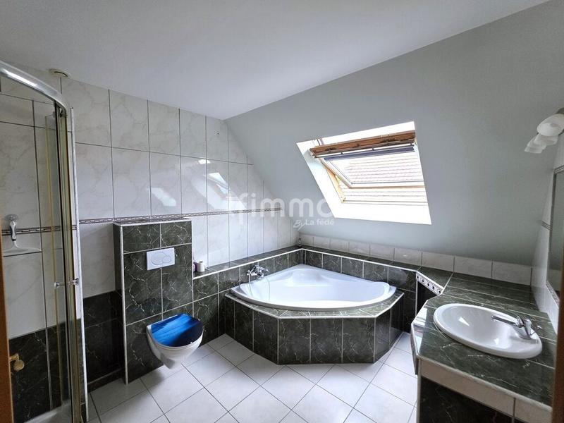 Maison - 160 m² - 8 pièces