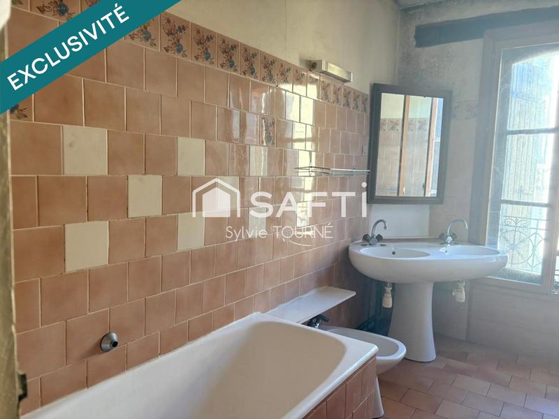 Maison - 185 m² - 9 pièces