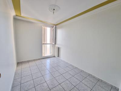 Appartement - 88 m² - 5 pièces