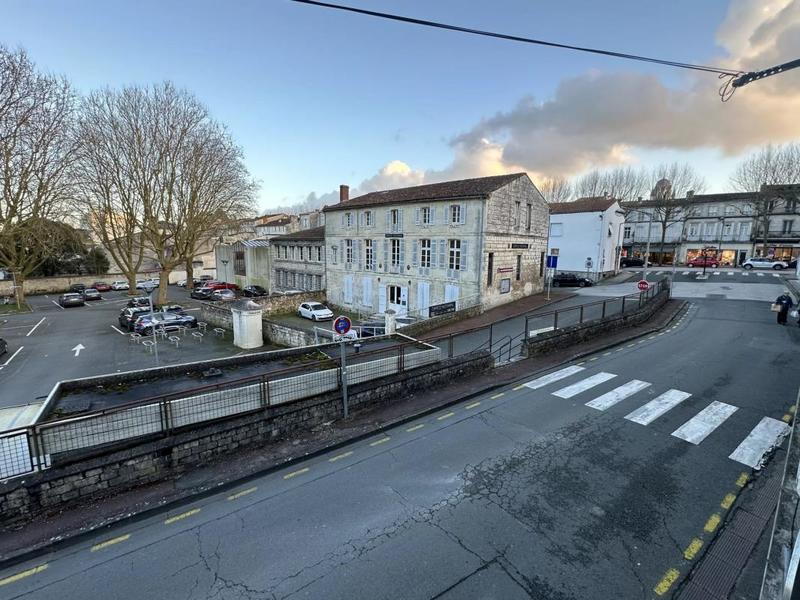 Maison de ville - 280 m² - 9 pièces