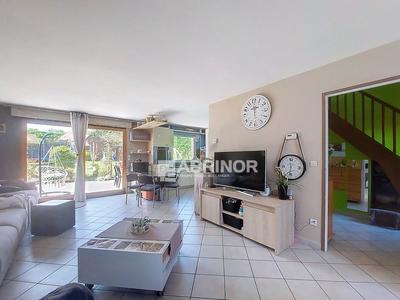 Maison - 104 m² - 5 pièces