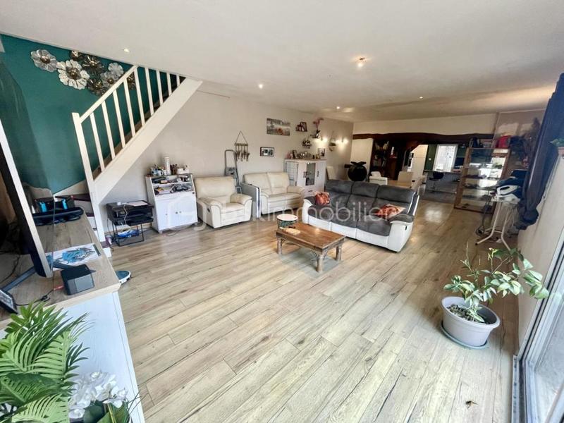 Propriété - 178 m² - 7 pièces