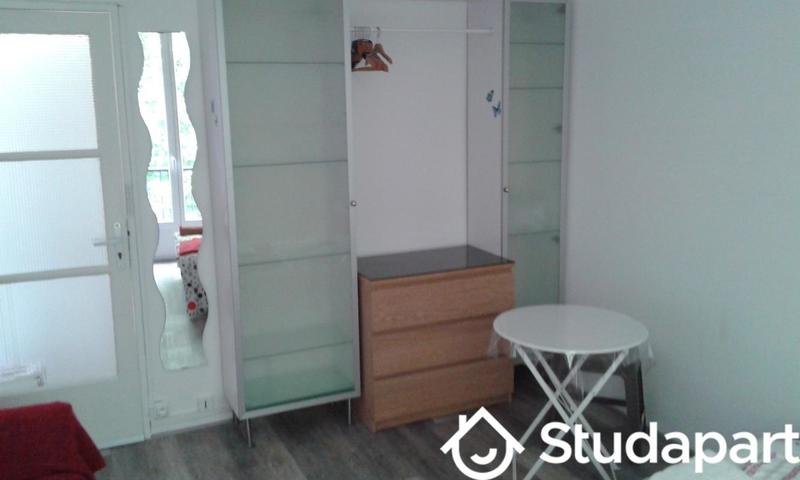 Chambre - 12 m² - 1 pièce