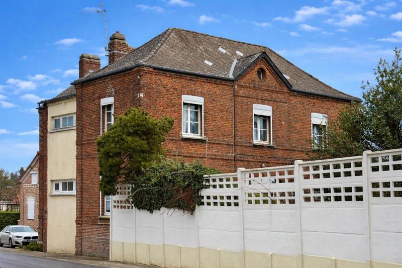 Maison - 167 m² - 8 pièces