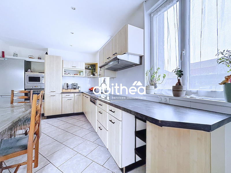 Maison - 198 m² - 8 pièces