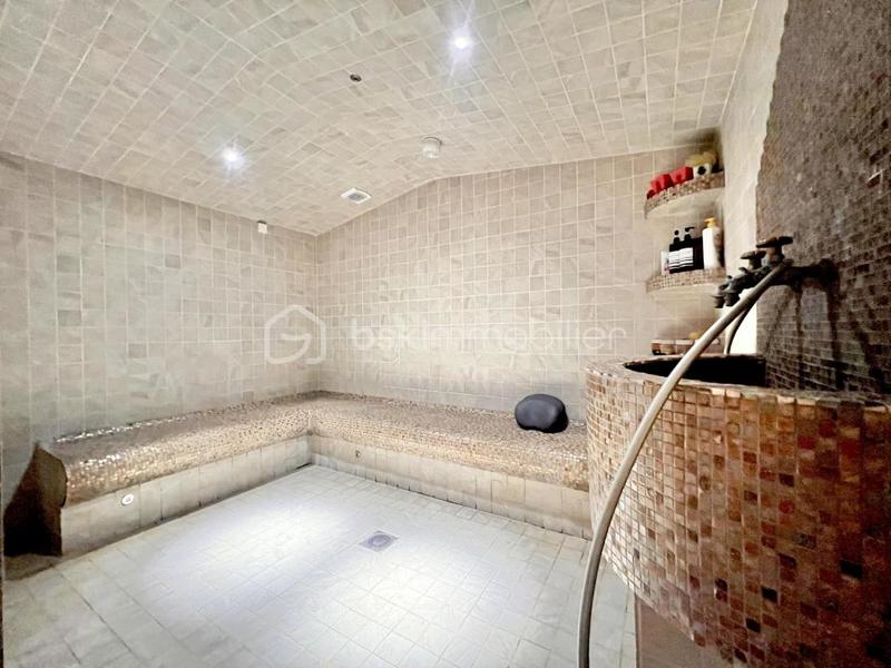 Immeuble - 783 m² - 25 pièces