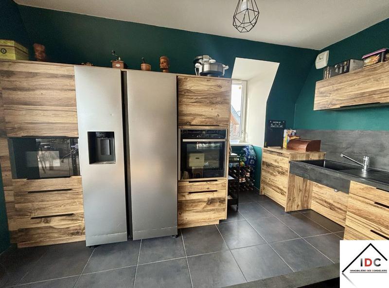 Appartement - 110 m² - 5 pièces