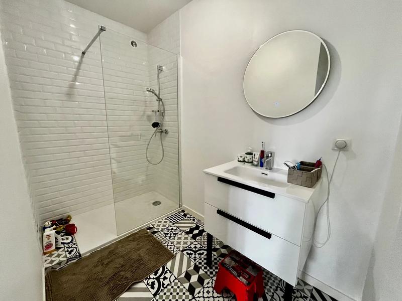 Appartement - 80 m² - 3 pièces