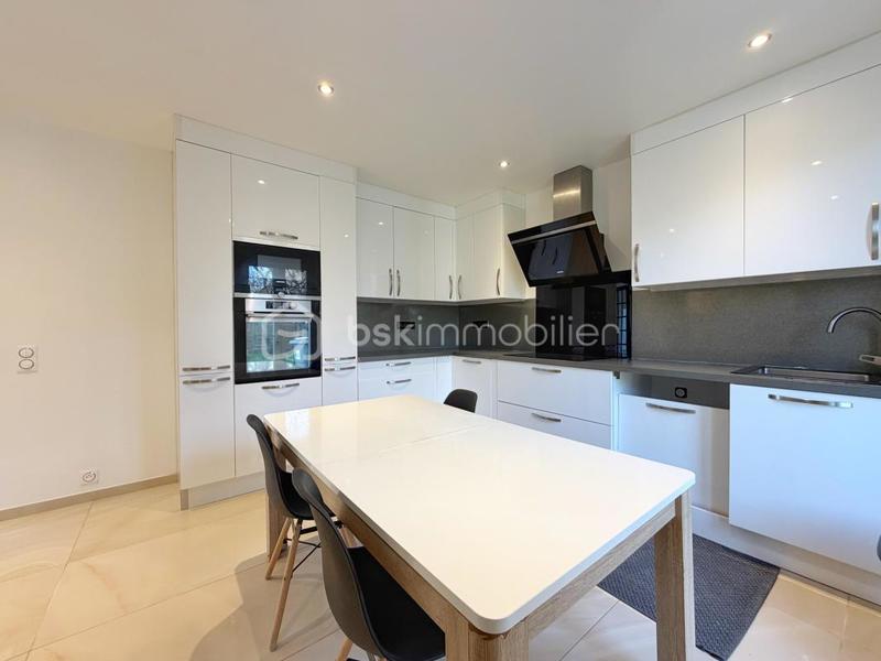 Maison - 114 m² - 7 pièces