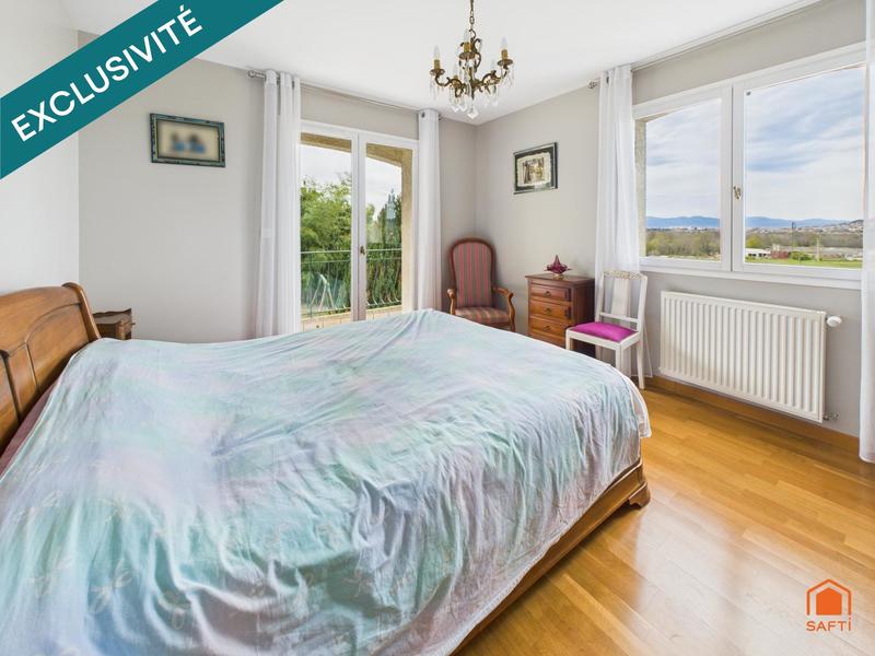 Maison - 161 m² - 5 pièces