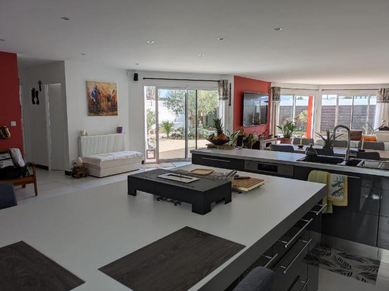 Maison - 196 m² - 5 pièces