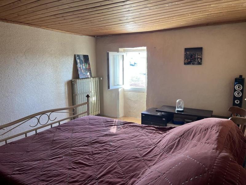 Maison en pierre - 105 m² - 6 pièces
