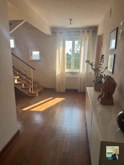 Maison - 170 m² - 7 pièces