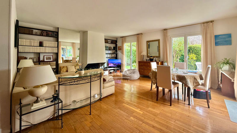 Maison - 107 m² - 5 pièces