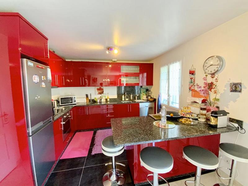 Maison - 115 m² - 6 pièces